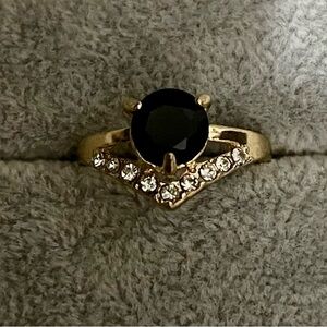 Chic Gold Ring with Black Stone